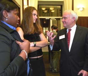 Andrew C. Taylor, a University trustee and chairman and chief executive officer of Enterprise Rent-A-Car Co., meets with two of the beneficiaries of the Enterprise Rent-A-Car Scholarships. The campaign raised $185.1 million in new endowment for scholarships — including $25 million from Enterprise, the largest designation for undergraduate scholarships in University history.