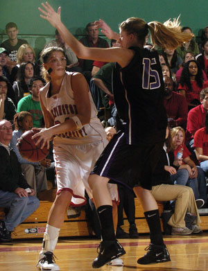 Danielle Beehler — here in action earlier this season vs. New York University — picked up her seventh double-double of the season with 20 points and 11 rebounds in a win against No. 23 Rochester. Two days later, Beehler again scored 20, this time in a win against Carnegie Mellon.