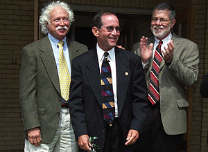 Friends of Nathan Dardick celebrate the dedication of the Nathan Dardick House. From left, alums Donald Bassmann, Dardick and Barry Lesht, all of whom graduated with liberal arts degrees in 1971. Bassmann earned a WUSTL medical degree in 1975.