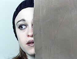 Noga Landau as Agnes