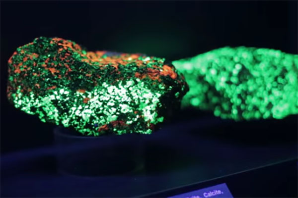 Rocks that glow in the dark​