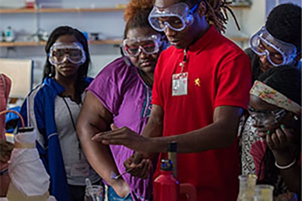 AT&T commits $400,000 to Washington University’s College Prep Program​​​​​​​​