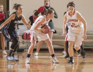 women playing basketball