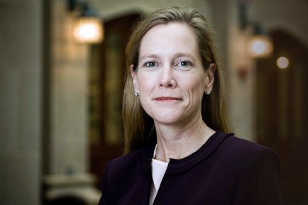 WashU Expert: No quick fix to shortening gender pay gap