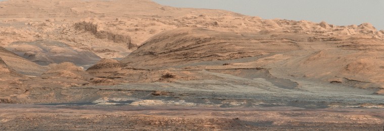 Sedimentary layers on the flanks of Mount Sharp in the cetner of Gale Crater