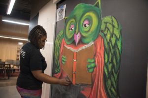 chalk art of owl reading