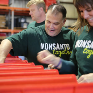 volunteers pack up MySci kits