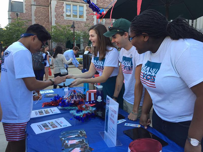 WashU Votes volunteers register voters