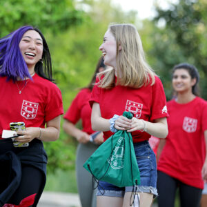 students at move-in day