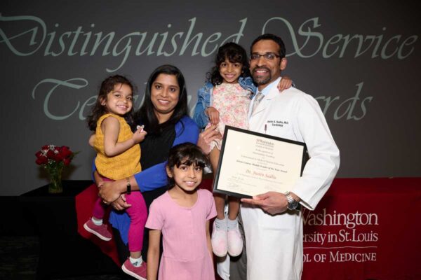 Medical students honor their mentors, teachers