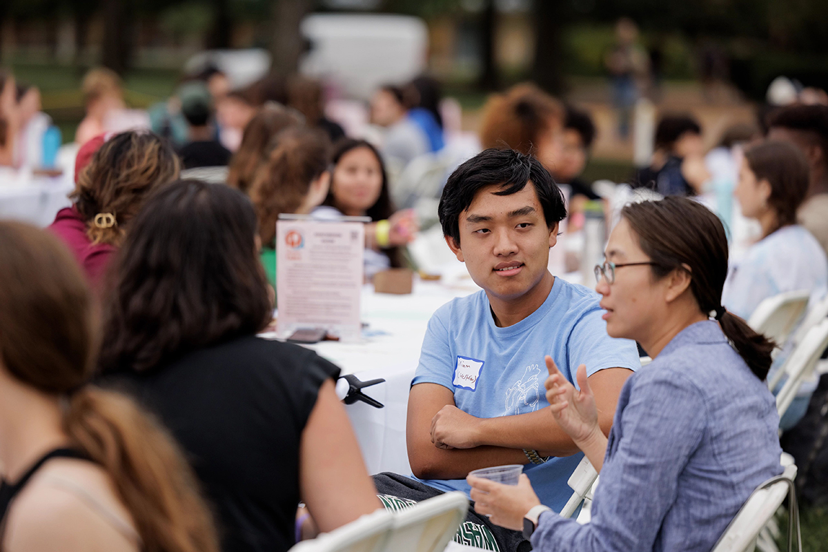 Students gather for the Gephardt’s Institute’s inaugural Longest Table event