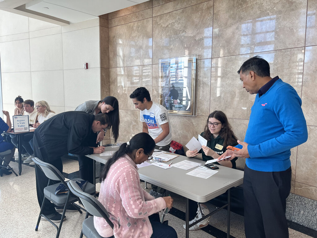 New citizens registering to vote