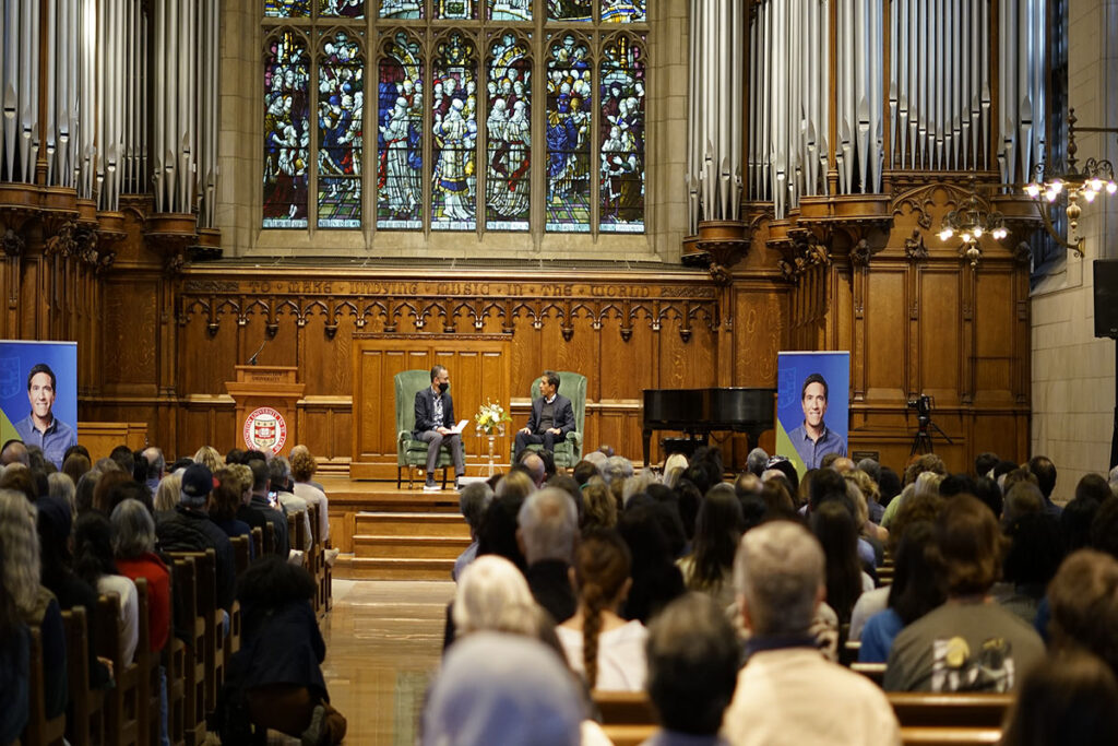 Sanjay Gupta speaks to audience