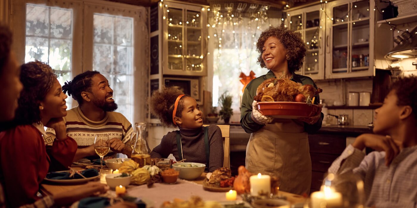 a family at Thanksgiving dinner