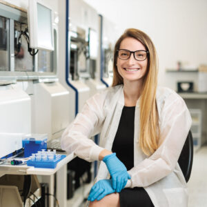 Erica Barnell, MD/PhD ’23, co-founded Geneoscopy, a health care startup that is developing gastrointestinal diagnostics. The company’s lead diagnostic is a noninvasive test to detect colorectal cancer. (Photo: Whitney Curtis/Washington University)