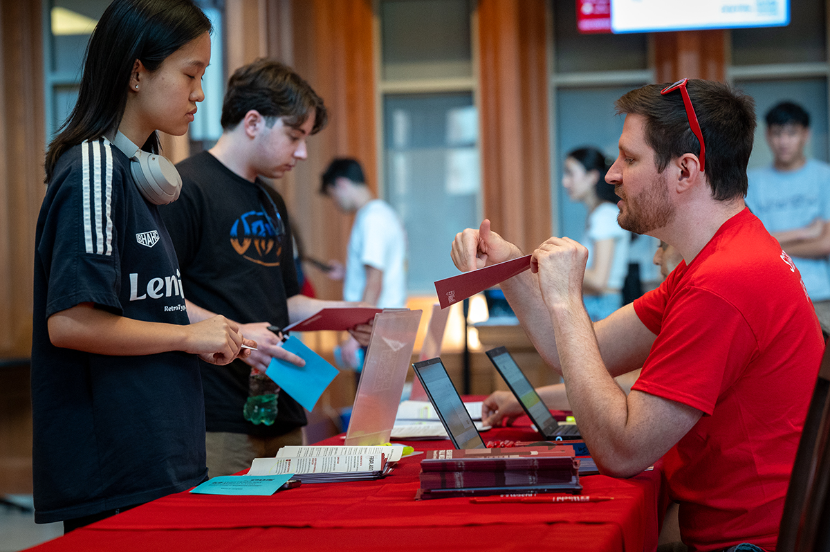 WashU enrolls more low-income, but fewer Black students