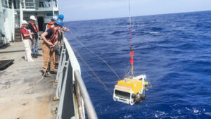 ocean-bottom seismograph