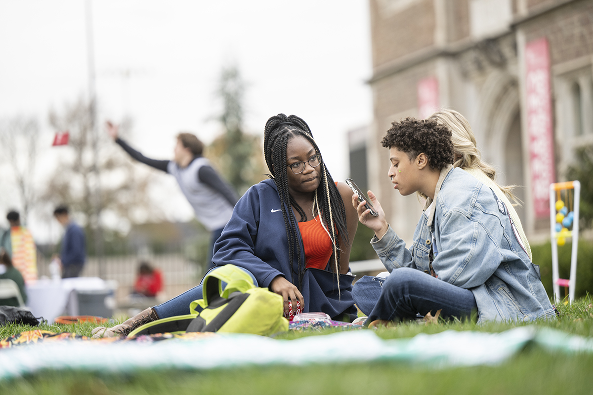 WashU Expert on student mental health and the election