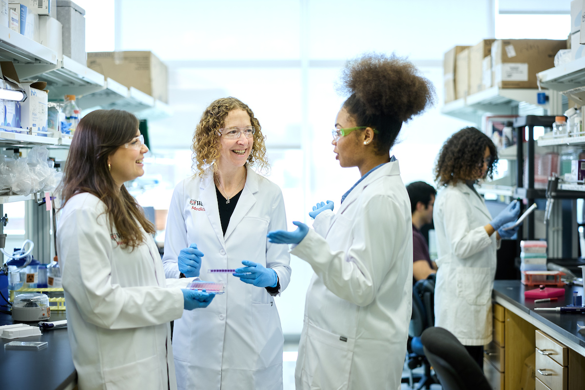 $15M gift bolsters WashU Medicine MD/PhD training program