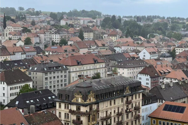 WashU Libraries opens applications for Newman travel fund, essay contest