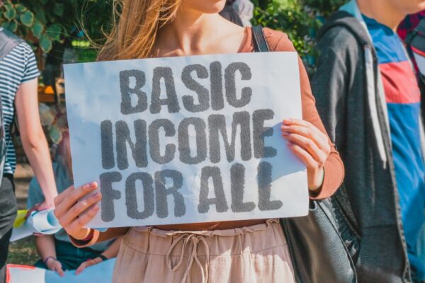 St. Louis guaranteed basic income pilot improved financial stability, study finds