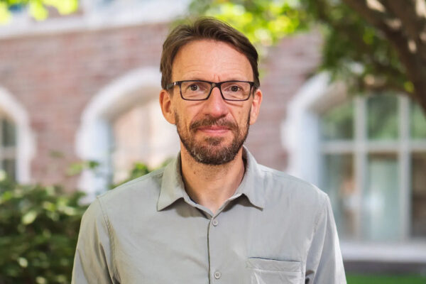 Krawczynski wins prestigious award from the American Astronomical Society