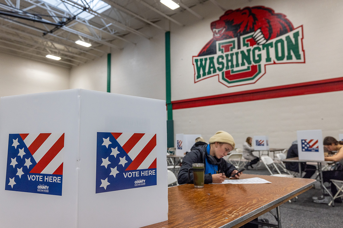 WashU to host two polling places