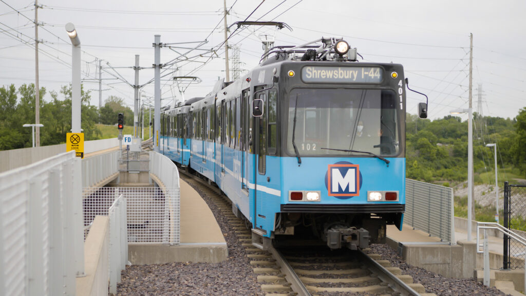 photo of a MetroLink car on the tracks